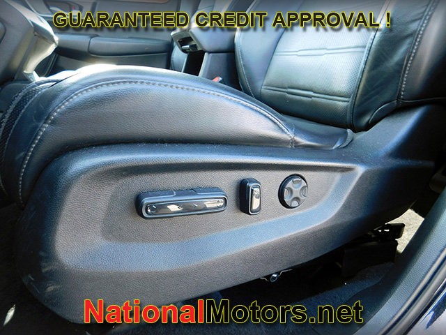 Honda CR-V Vehicle Full-screen Gallery Image 16