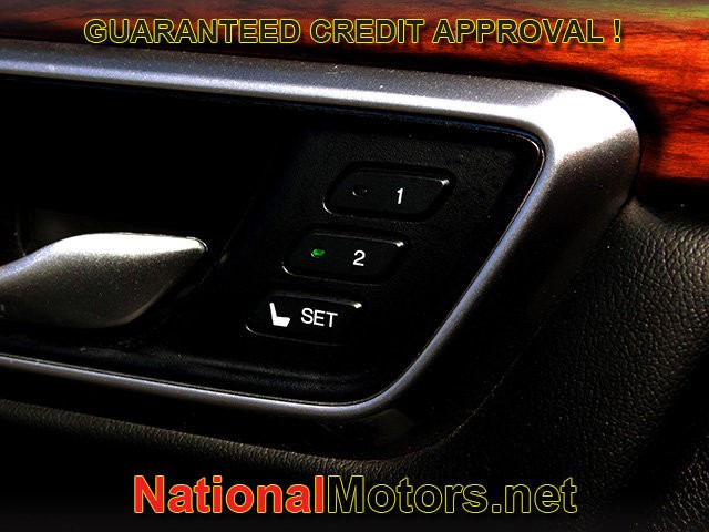 Honda CR-V Vehicle Full-screen Gallery Image 25