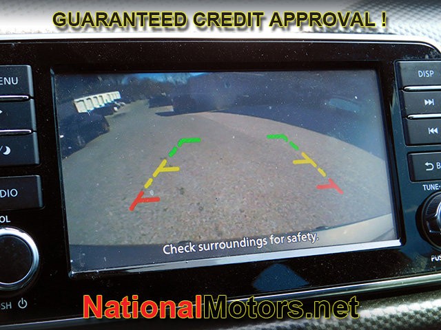 Nissan Kicks Vehicle Full-screen Gallery Image 13