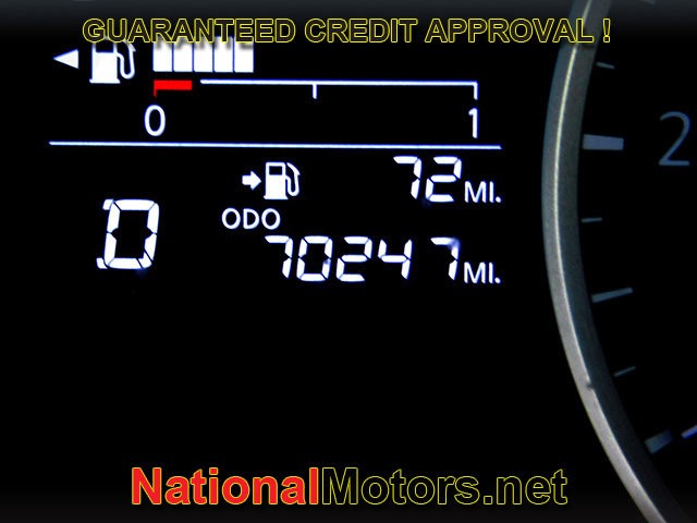 Nissan Kicks Vehicle Full-screen Gallery Image 17