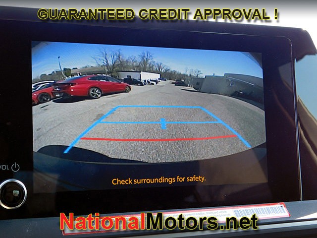 Toyota Prius Vehicle Full-screen Gallery Image 14