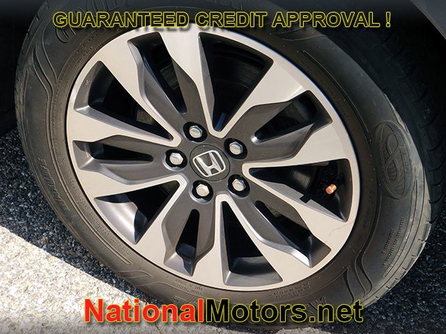 Honda Odyssey Vehicle Full-screen Gallery Image 05