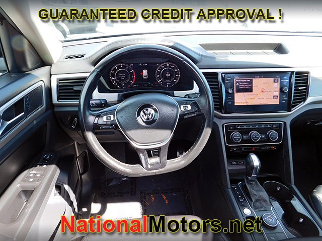 Volkswagen Atlas Vehicle Full-screen Gallery Image 16