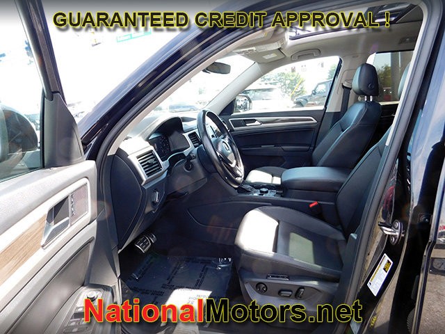 Volkswagen Atlas Vehicle Full-screen Gallery Image 19