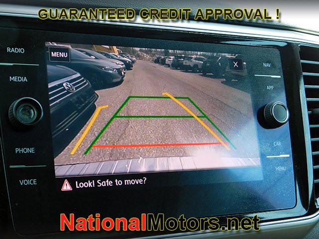 Volkswagen Atlas Vehicle Full-screen Gallery Image 23