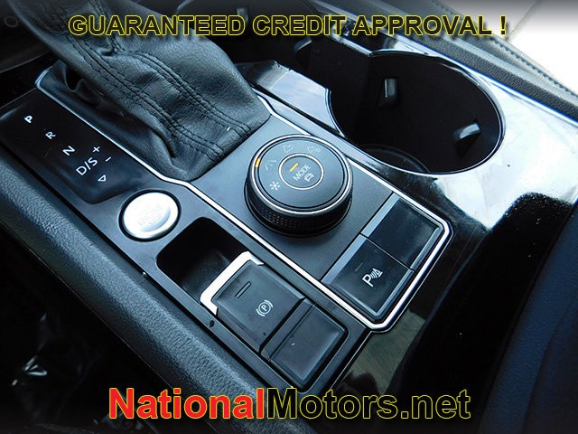 Volkswagen Atlas Vehicle Full-screen Gallery Image 26