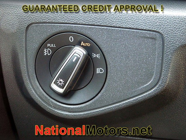 Volkswagen Atlas Vehicle Full-screen Gallery Image 30