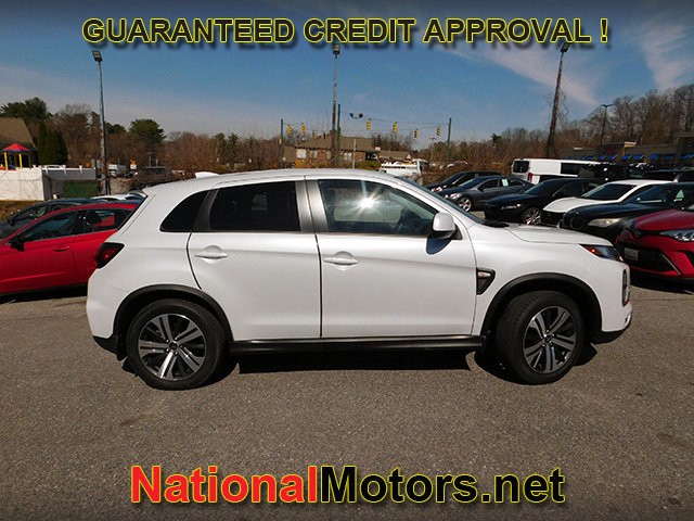 Mitsubishi Outlander Sport Vehicle Full-screen Gallery Image 04