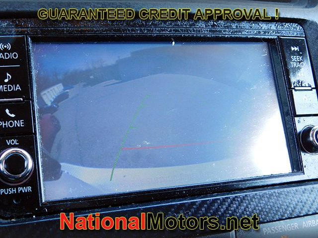 Mitsubishi Outlander Sport Vehicle Full-screen Gallery Image 16