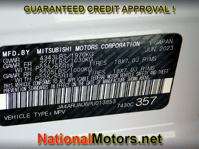 Mitsubishi Outlander Sport Vehicle Full-screen Gallery Image 23