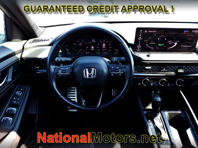 Honda Accord Hybrid Vehicle Full-screen Gallery Image 08