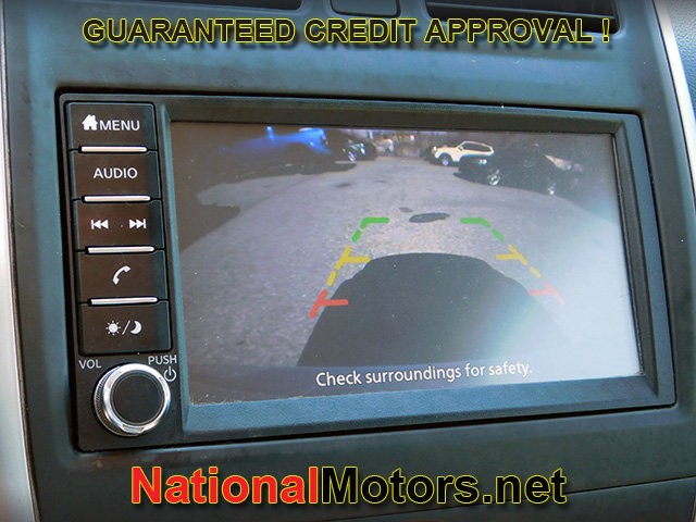 Nissan Versa Sedan Vehicle Full-screen Gallery Image 14