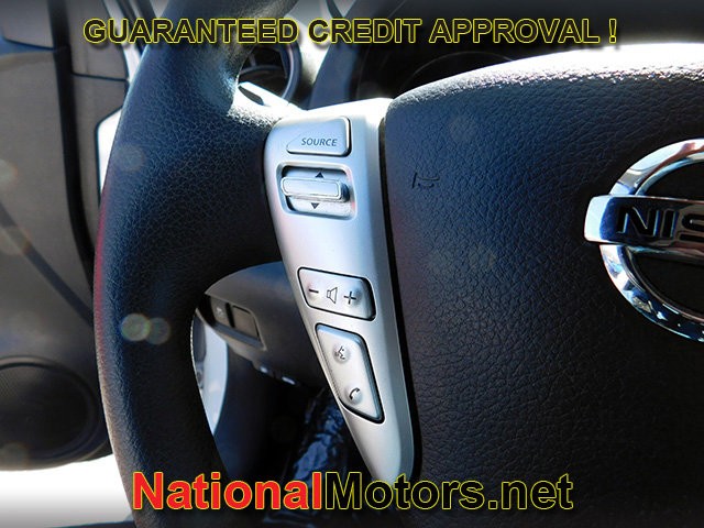 Nissan Versa Sedan Vehicle Full-screen Gallery Image 17