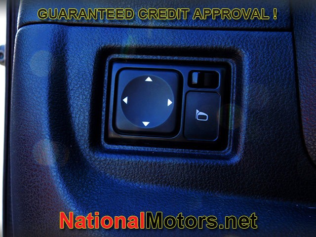 Nissan Versa Sedan Vehicle Full-screen Gallery Image 19