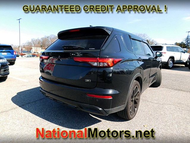 Mitsubishi Outlander Vehicle Full-screen Gallery Image 04