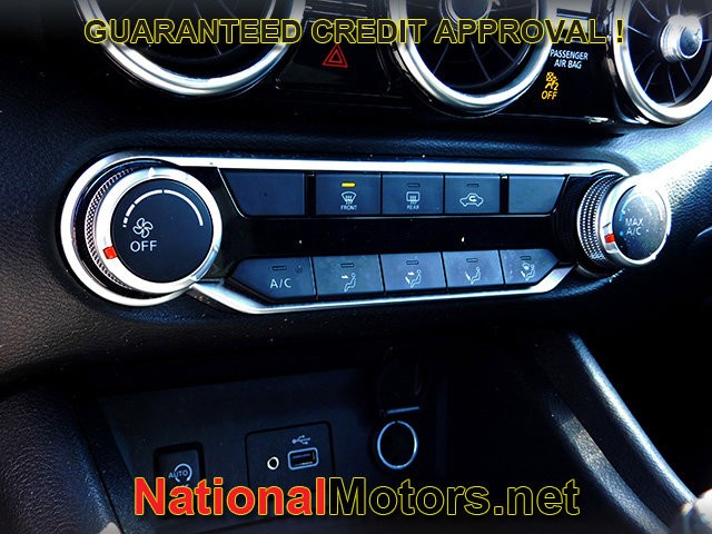 Nissan Sentra Vehicle Full-screen Gallery Image 15