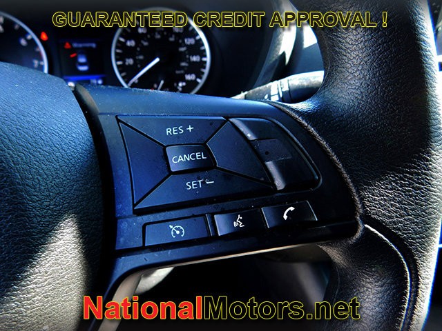 Nissan Sentra Vehicle Full-screen Gallery Image 17