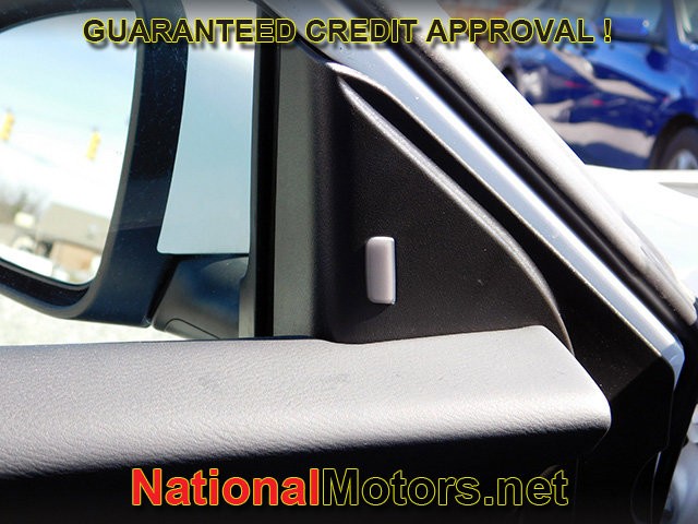 Nissan Sentra Vehicle Full-screen Gallery Image 21