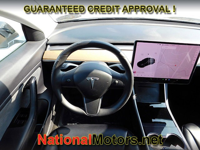 Tesla Model 3 Vehicle Full-screen Gallery Image 60