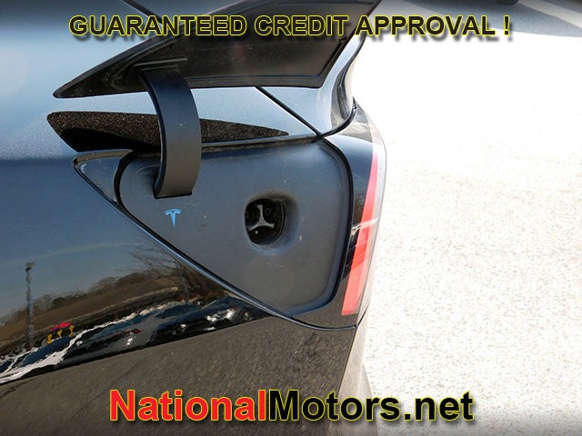 Tesla Model 3 Vehicle Full-screen Gallery Image 71