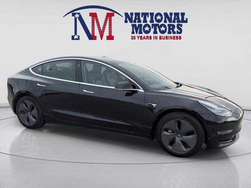 Tesla Model 3 Vehicle Full-screen Gallery Image 14