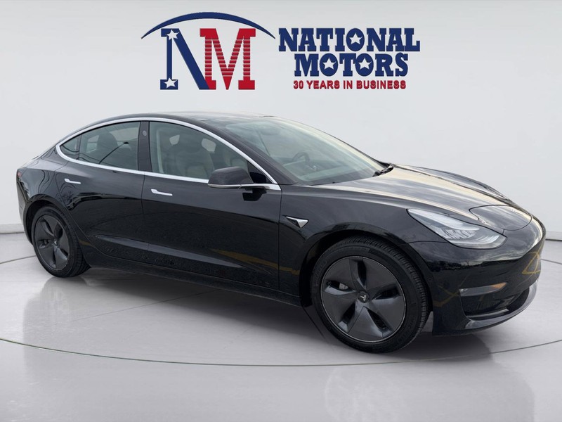 Tesla Model 3 Vehicle Full-screen Gallery Image 15
