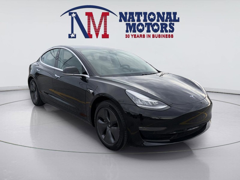 Tesla Model 3 Vehicle Full-screen Gallery Image 16