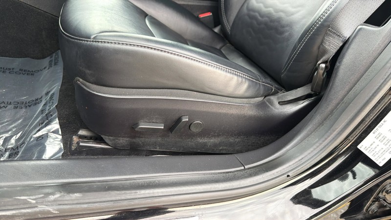 Tesla Model 3 Vehicle Full-screen Gallery Image 23