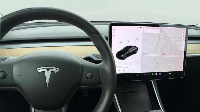 Tesla Model 3 Vehicle Full-screen Gallery Image 33