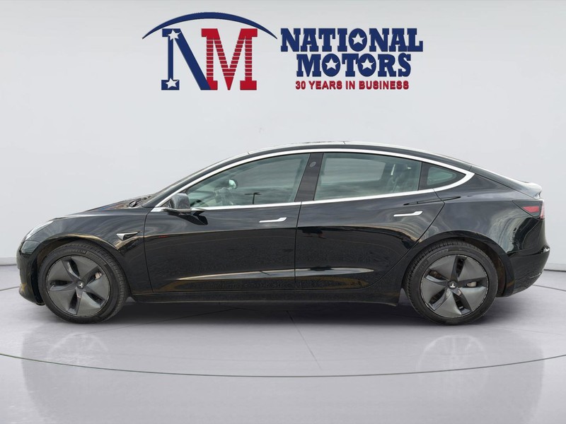 Tesla Model 3 Vehicle Full-screen Gallery Image 34