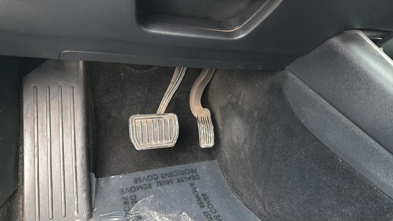 Tesla Model 3 Vehicle Full-screen Gallery Image 48