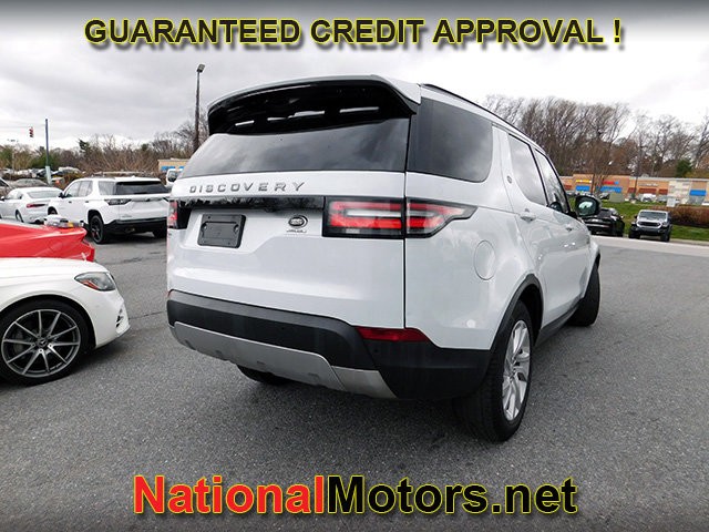 Land Rover Discovery Vehicle Full-screen Gallery Image 05