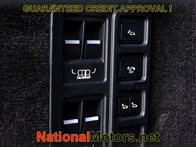 Land Rover Discovery Vehicle Full-screen Gallery Image 08