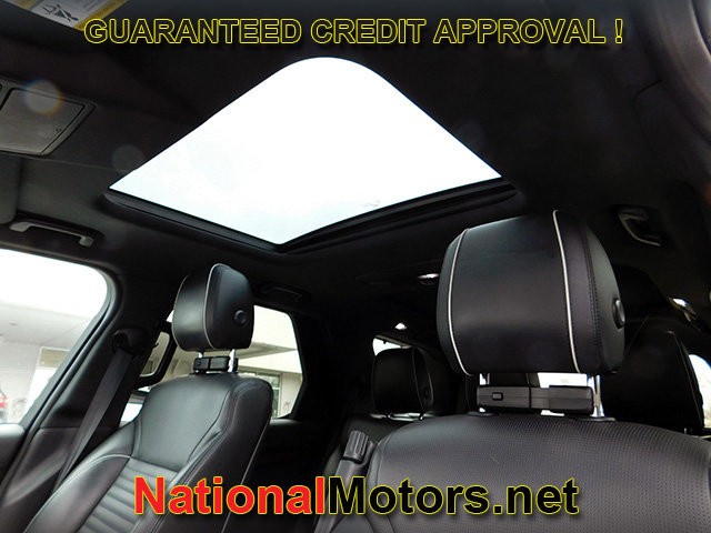 Land Rover Discovery Vehicle Full-screen Gallery Image 20