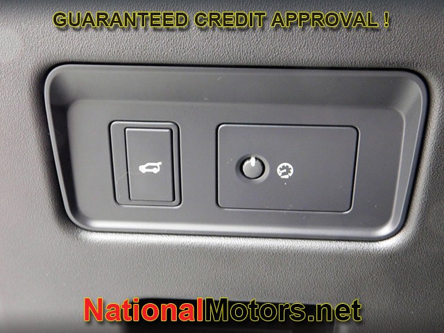 Land Rover Discovery Vehicle Full-screen Gallery Image 27