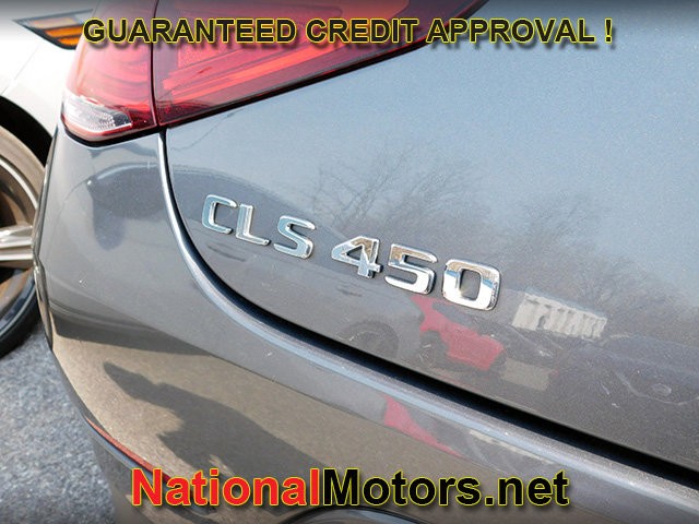 Mercedes-Benz CLS Vehicle Full-screen Gallery Image 05