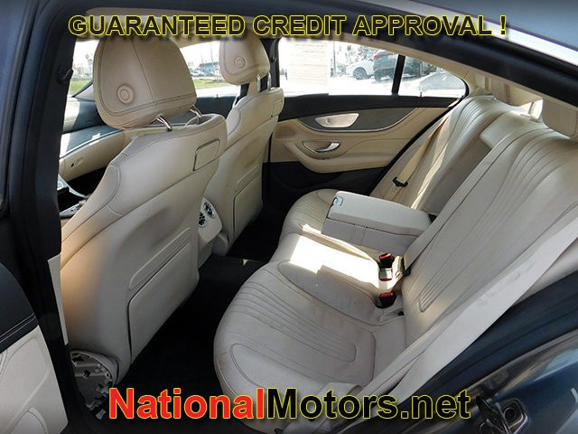 Mercedes-Benz CLS Vehicle Full-screen Gallery Image 10