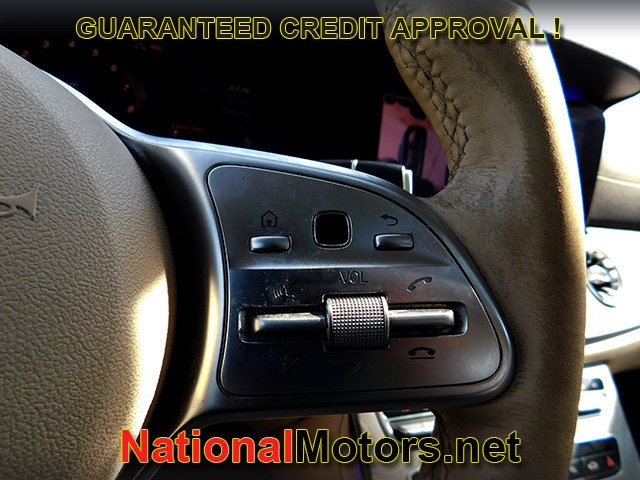 Mercedes-Benz CLS Vehicle Full-screen Gallery Image 19