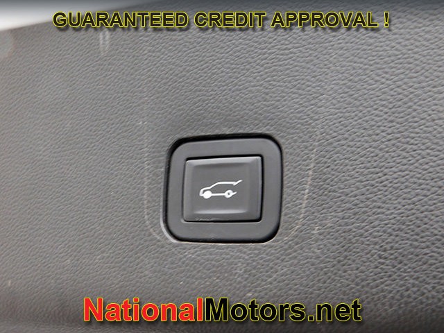 Chevrolet Traverse Vehicle Full-screen Gallery Image 09