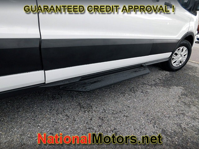 Ford Transit Passenger Wagon Vehicle Full-screen Gallery Image 10