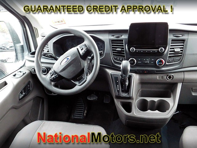 Ford Transit Passenger Wagon Vehicle Full-screen Gallery Image 13