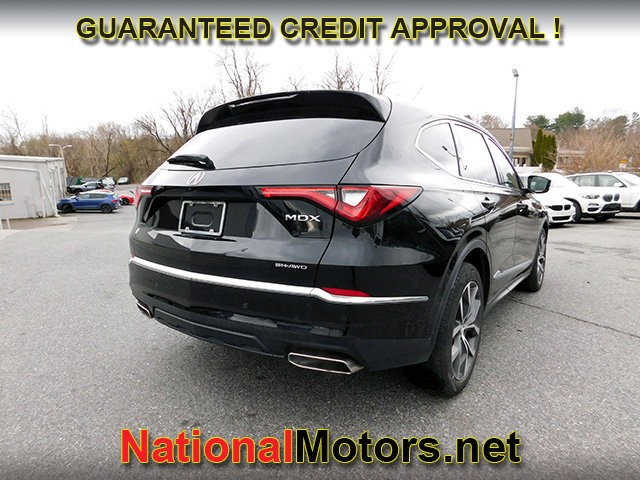 Acura MDX Vehicle Full-screen Gallery Image 05