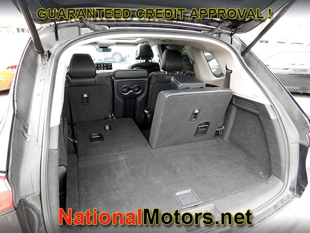 Acura MDX Vehicle Full-screen Gallery Image 07