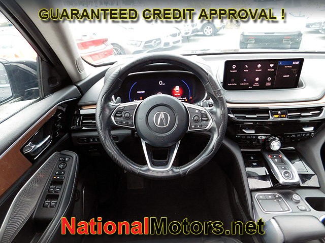 Acura MDX Vehicle Full-screen Gallery Image 12