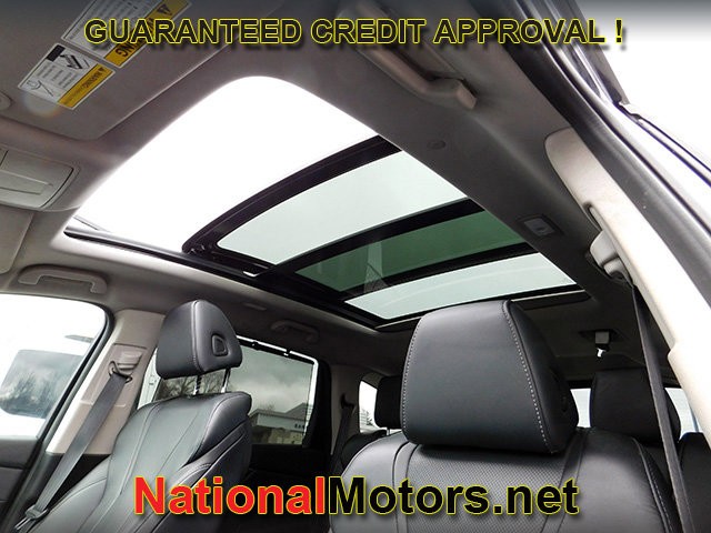 Acura MDX Vehicle Full-screen Gallery Image 16