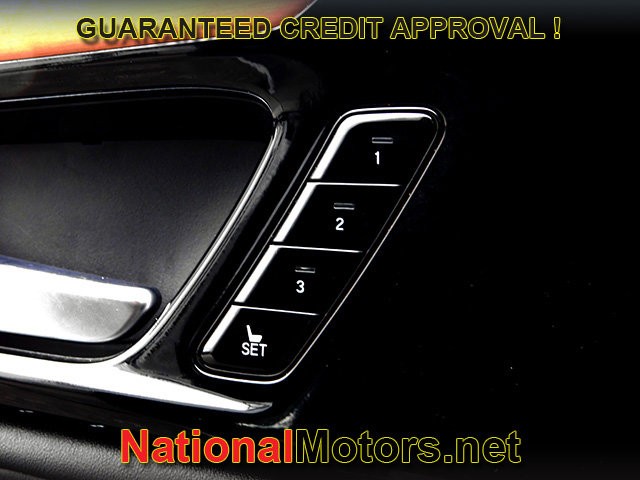 Acura MDX Vehicle Full-screen Gallery Image 25