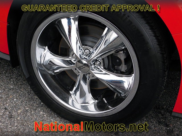 Ford Mustang Vehicle Full-screen Gallery Image 06