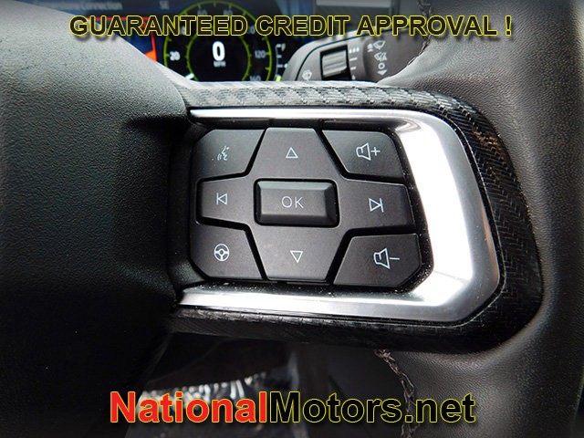 Ford Mustang Vehicle Full-screen Gallery Image 16