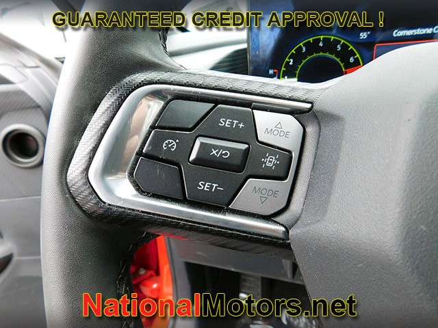 Ford Mustang Vehicle Full-screen Gallery Image 17