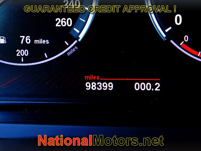 BMW 7 Series Vehicle Full-screen Gallery Image 24